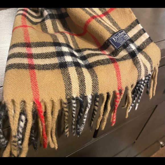 Vintage Burberry Check Lambswool Scarf in Brown (BRAND NEW w/out tags) - Picture 6 of 12
